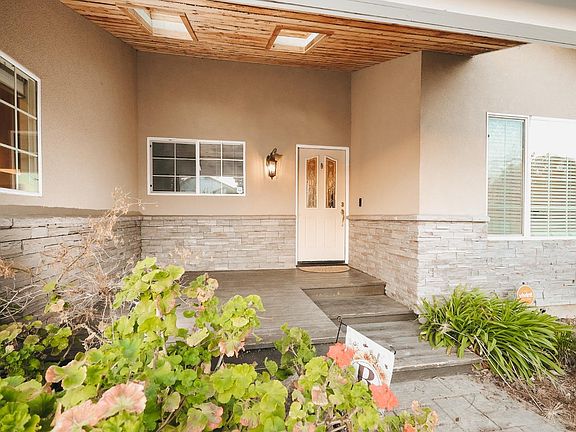 3rd image of 1202 Astoria Drive