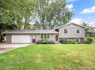 5556 Twelve Mile Rd NE, Rockford, MI 49341