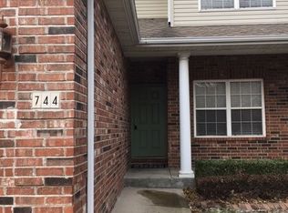 744 Erika St, O'Fallon, IL 62269