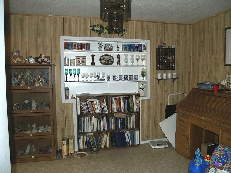 2nd image of 140 E Coolidge Ave