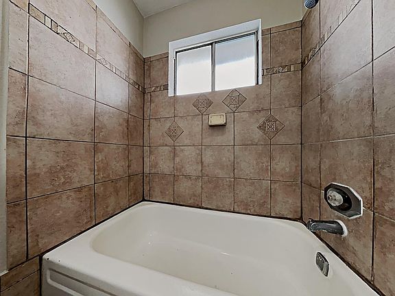 3rd image of 13339 S Thorntree Dr