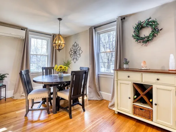 42 Summer St #2, Rowley, MA 01969