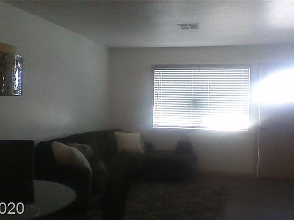 4th image of 2120 Bavington Dr
