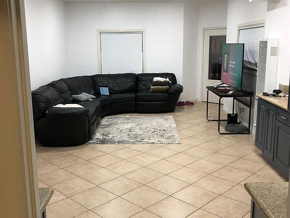 4th image of 344 19th St