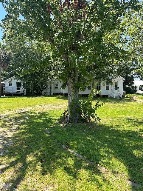 2nd image of 528 6th St