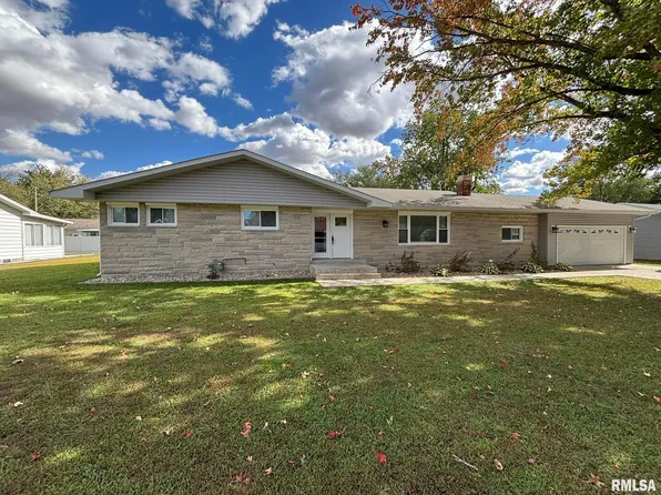 512 Tulsa Ave, Salem, IL 62881