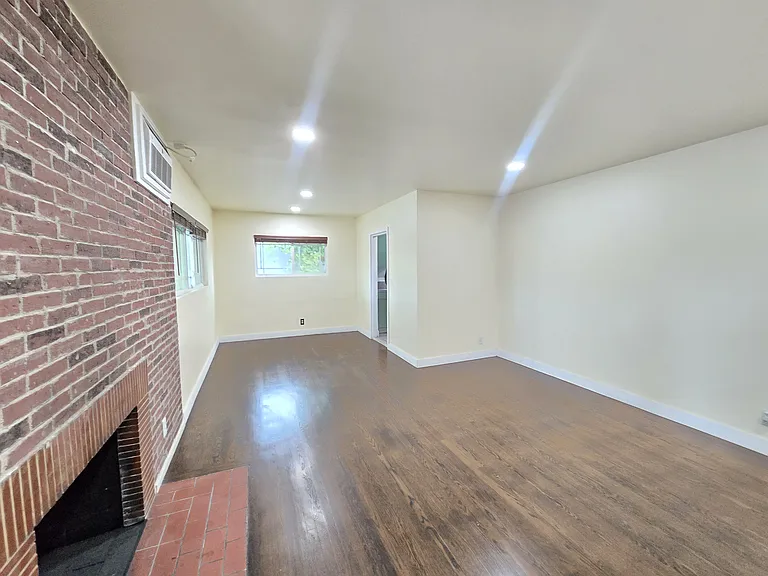 8154 Potter Ave — Photo 14