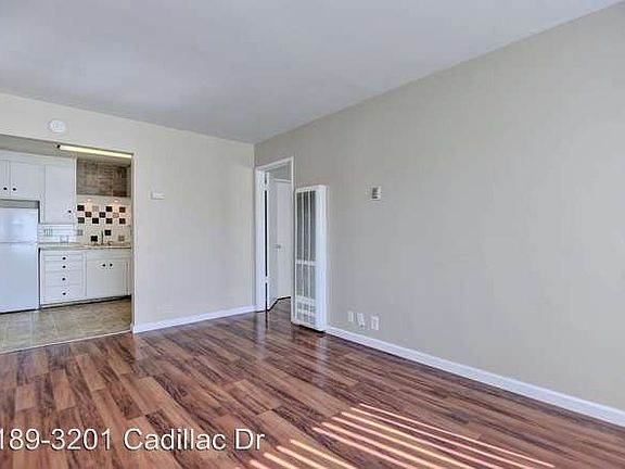 3rd image of 3201 Cadillac Dr APT 11