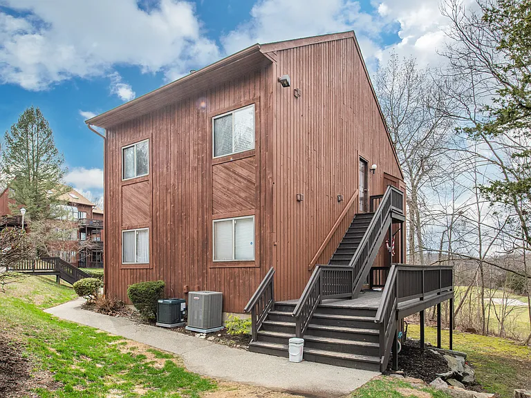 3 Port Royal Dr #2 — Photo 20