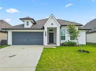 1971 Chief St, Bryan, TX 77807