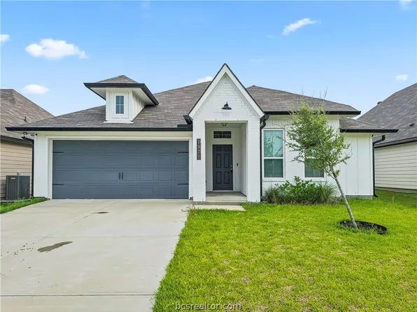 1971 Chief St, Bryan, TX 77807