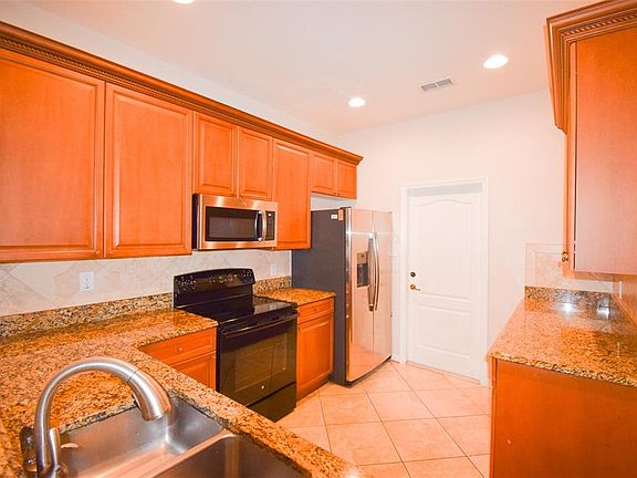 3rd image of 3143 Capri Isle Way
