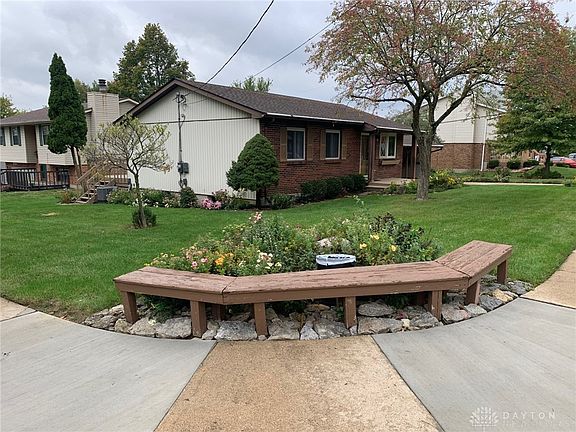 2nd image of 4914 Caprice Dr