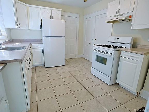 5th image of 14 Columbia Avenue