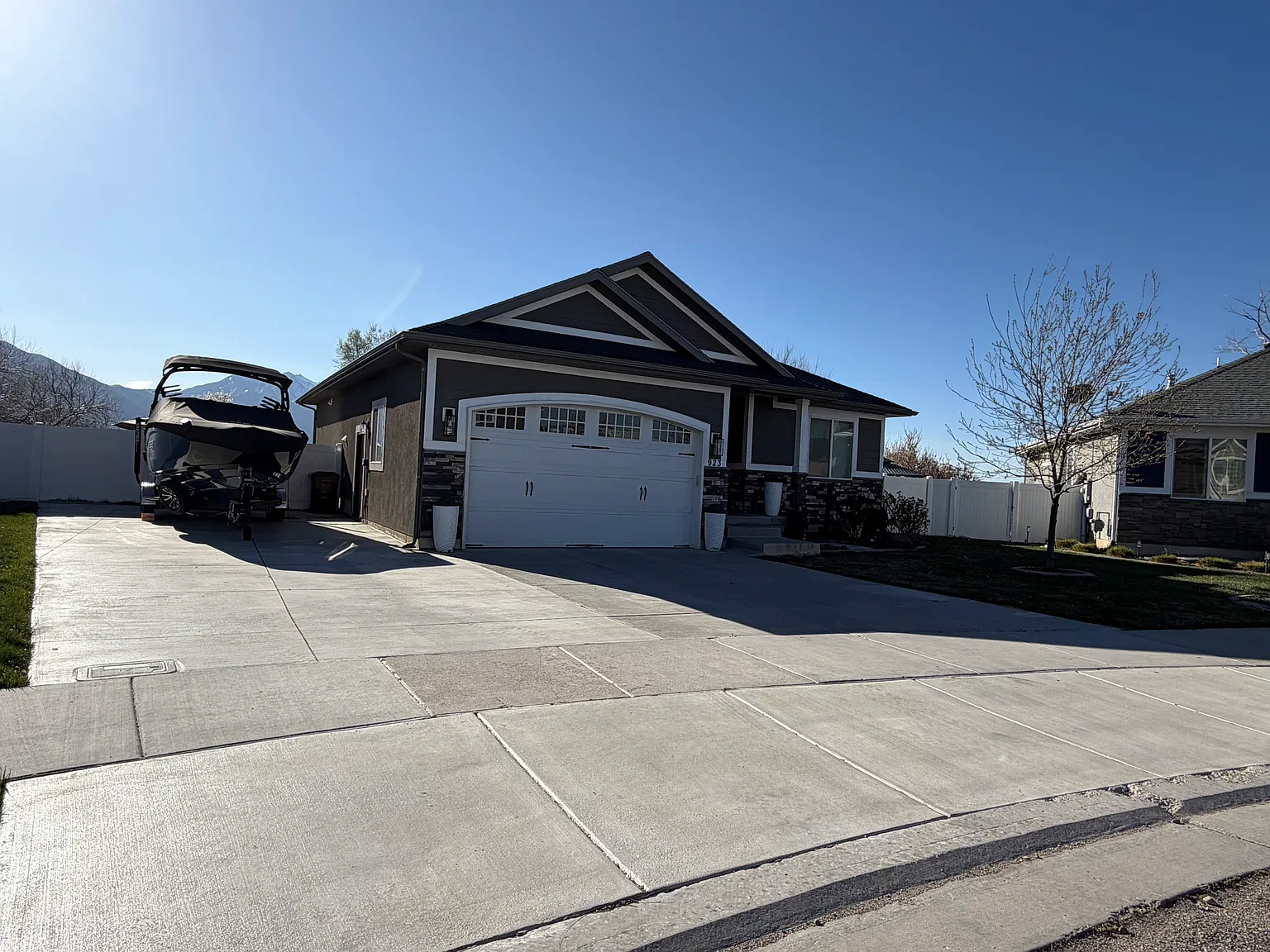 6 bed, 2900 sqft, $3,800 — Photo 3