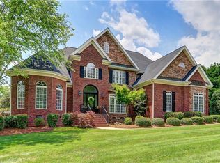 5501 Gray Leigh Dr, Oak Ridge, NC 27310