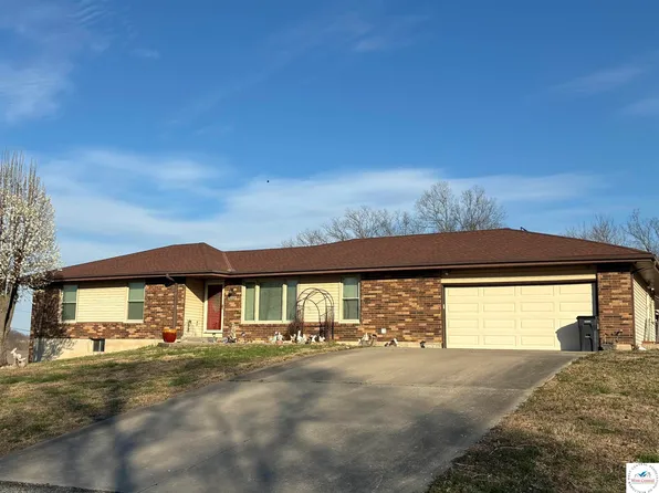 11017 NW Crooked Rd, Kansas City, MO 64152