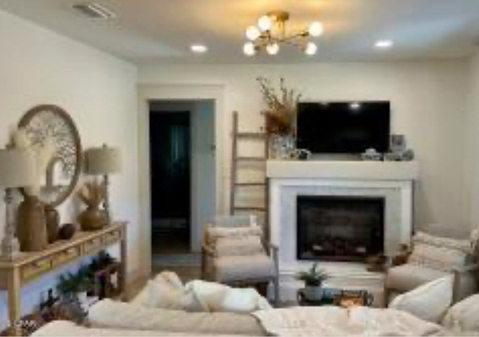 2nd image of 507 Hollis Ave