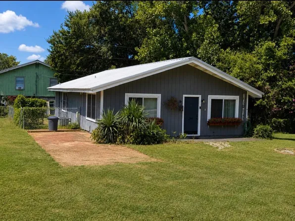 297 Vicki Dr, Livingston, TX 77351