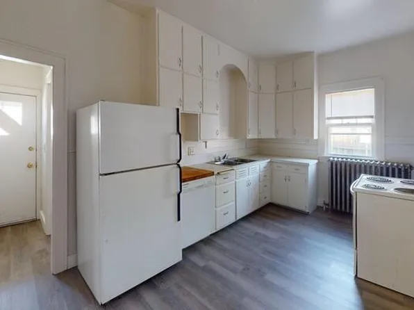 108 2nd St NW, Mandan, ND 58554