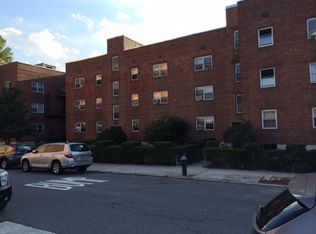4244 201st St APT 2B, Bayside, NY 11361
