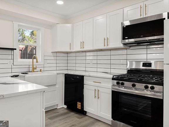 3rd image of 3298 Abbeywood Dr