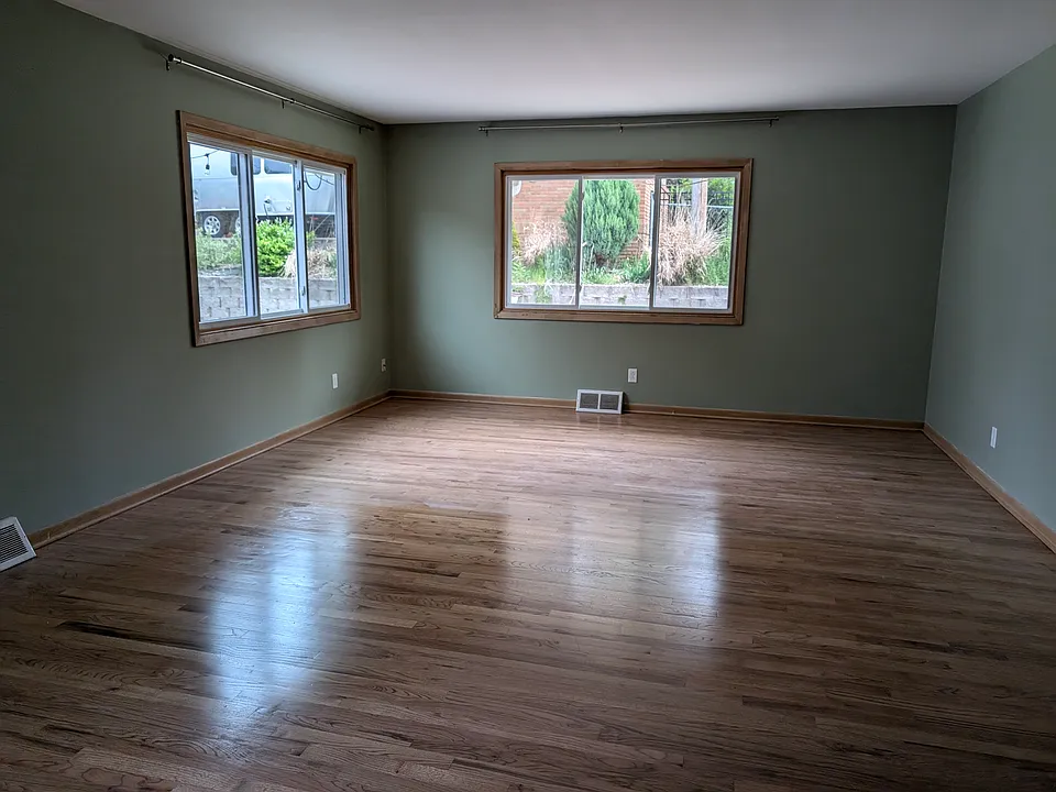Spacious living room.