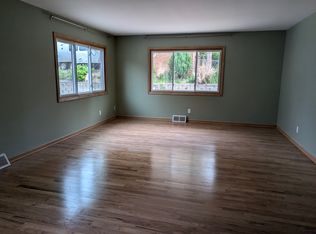 303 S 50th St #A, Omaha, NE 68132
