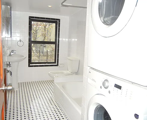 Rented by Brooklyn Heights Real Estate Inc | media 43