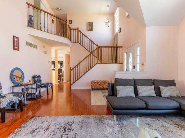 52 Owls Nest Cir