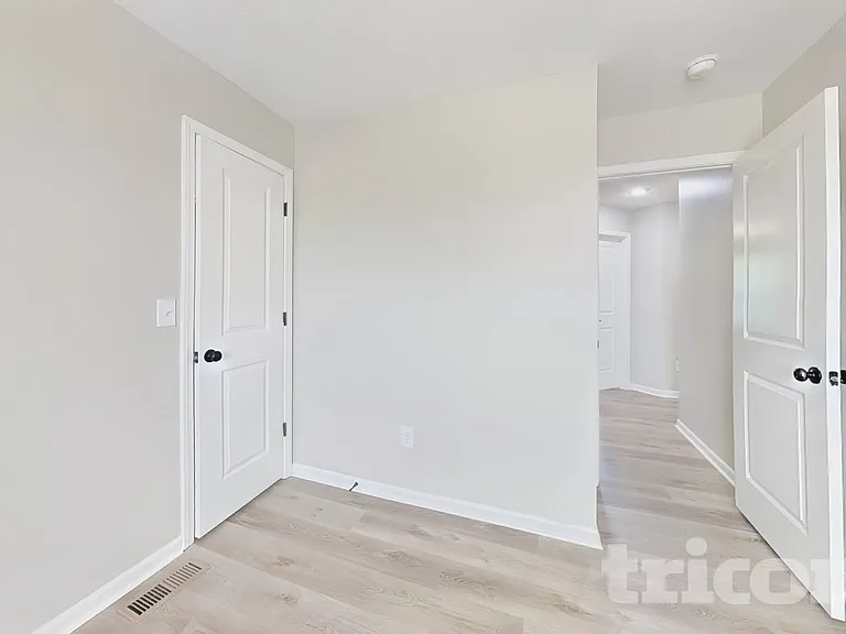 24136 W 113th Ter — Photo 10