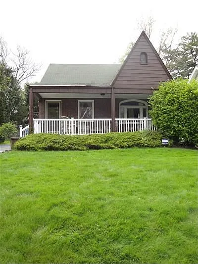 53 Pinehurst Ave photo 1
