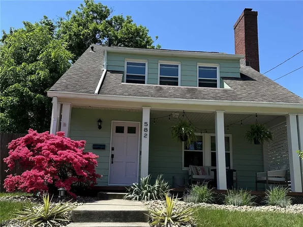 582 Aqueduct St, Akron, OH 44303