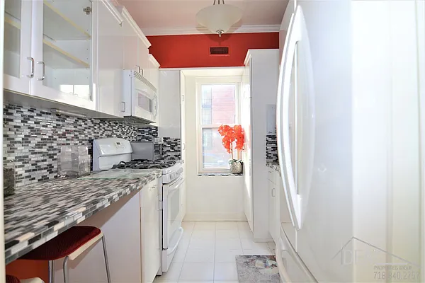 Rented by Ideal Properties Group | media 7