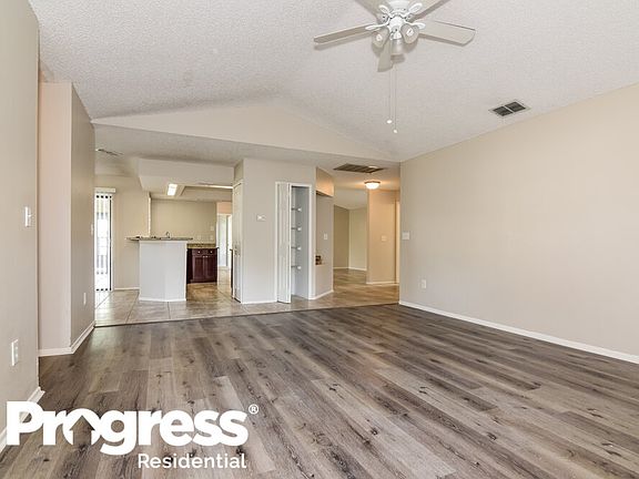 4th image of 10403 Crestfield Dr