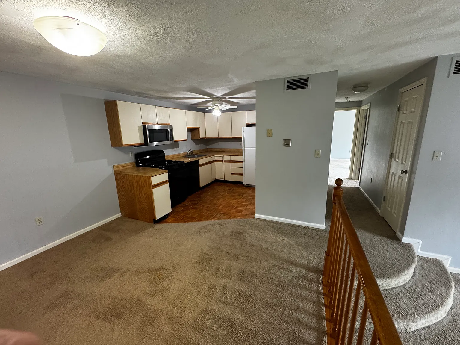 2 bed, 1075 sqft, $2,880 — Photo 4
