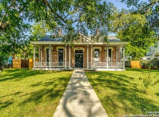 732 N Olive St, San Antonio, TX 78202