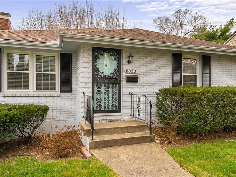 8830 Ivanhoe Trl — Photo 2
