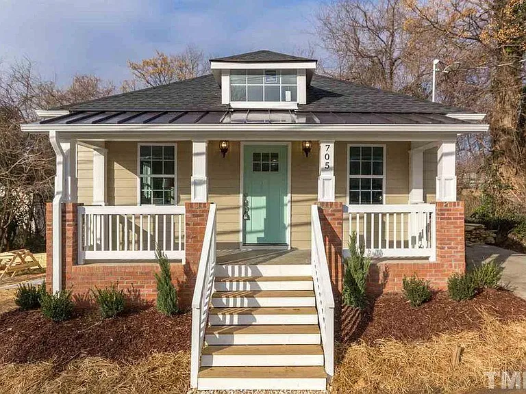 705 E Lenoir St — Photo 15