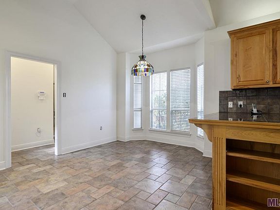 5th image of 5810 Glen Cove Dr