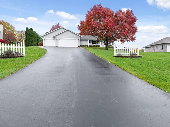 6542 Erin Way, Roscoe, IL 61073