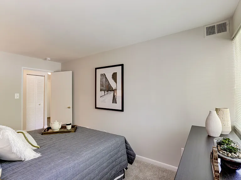 9190 Richmond Hwy — Photo 11