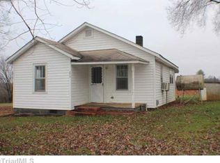 3517 Red Brush Rd, Mount Airy, NC 27030