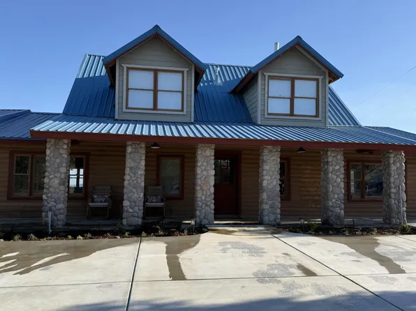 20146 Nicholas Rd, Clovis, CA 93619