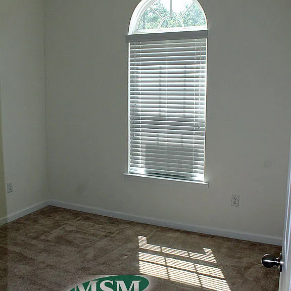 34 Falkland Ave — Photo 9