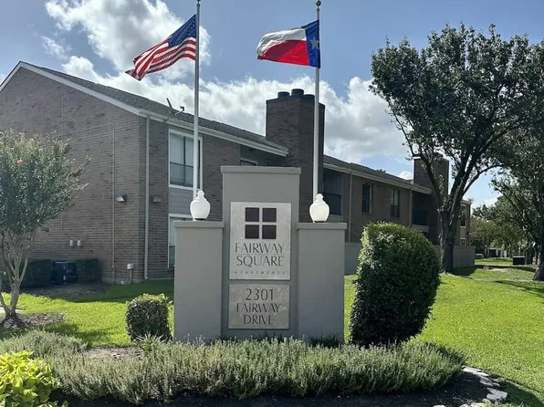 Fairway Square Apartments, 2301 Fairway Dr APT 411, Alvin, TX 77511