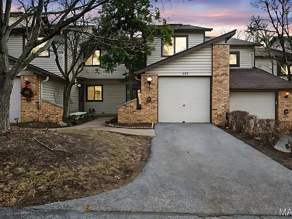 2nd image of 624 Painted Vista Dr