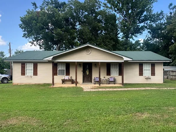 502 Paschal St, Holcomb, MS 38940