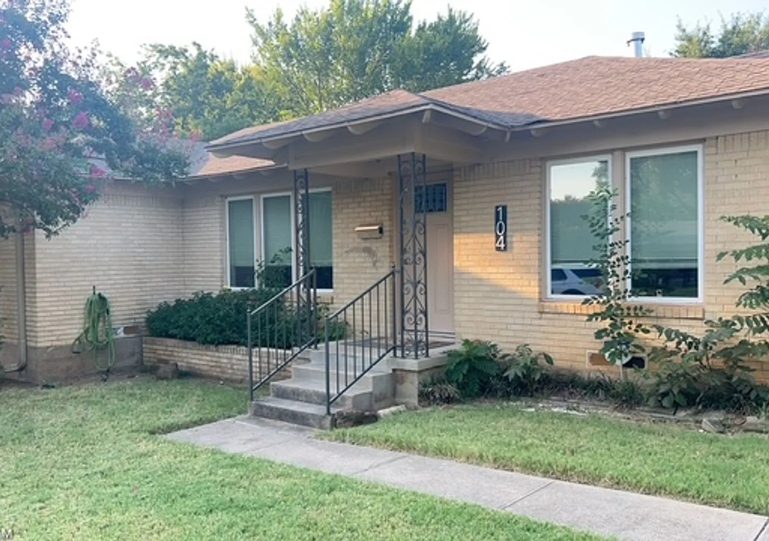 104 Varsity Circle Arlington,76013 — Photo 2