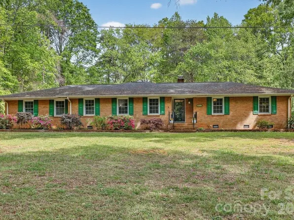 6201 Deliah Ln, Charlotte, NC 28215
